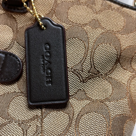Coach Prairie Satchel In Signature Jacquard In Good Used Condition W Tag & Strap - Picture 4 of 10